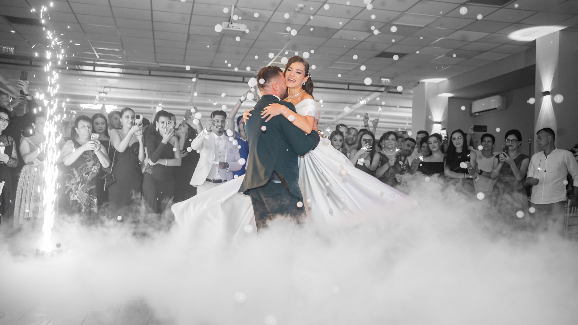 Dansul mirilor Dansul mirilor