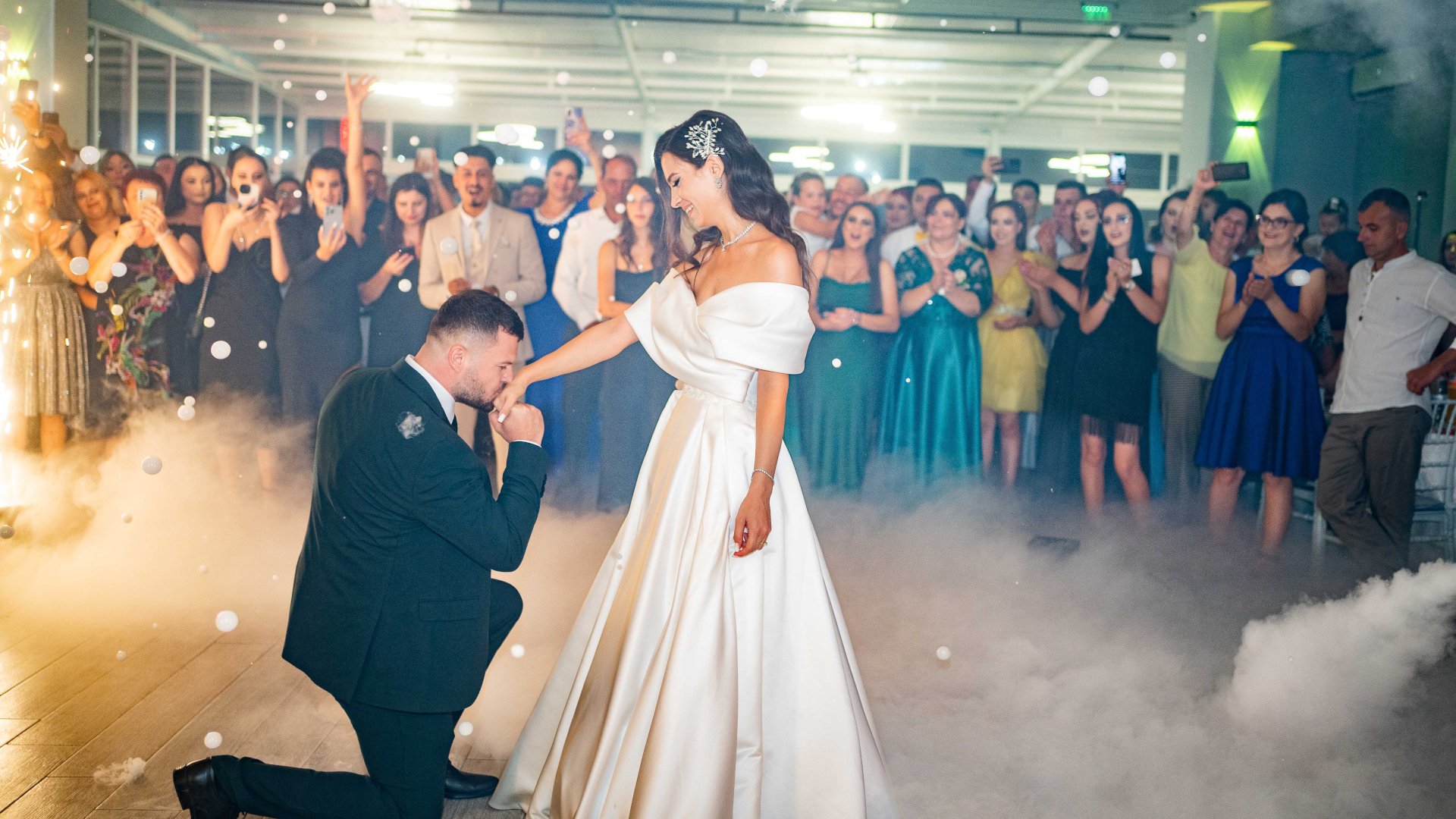 Dansul mirilor Dansul mirilor